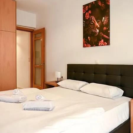 Apartment Center Modern